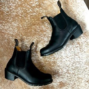 Blundstone - Heeled Boots, Chelsea Boot. Women’s size 8